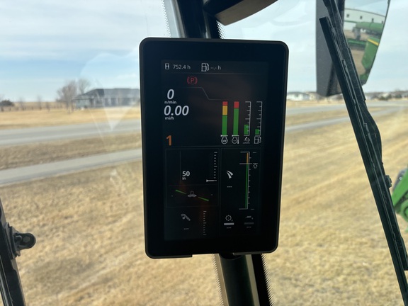 2025 John Deere S7 700 Combine