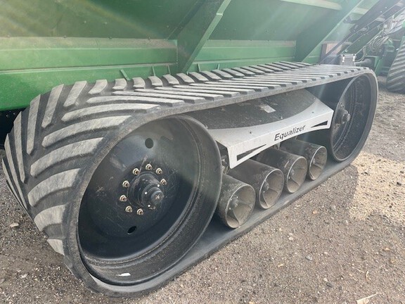 2022 Brent 2096 Grain Cart
