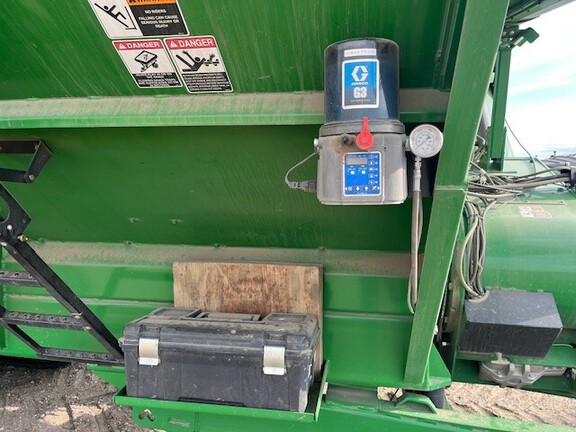 2022 Brent 2096 Grain Cart