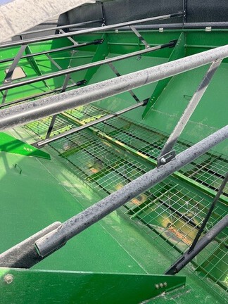 2022 Brent 2096 Grain Cart