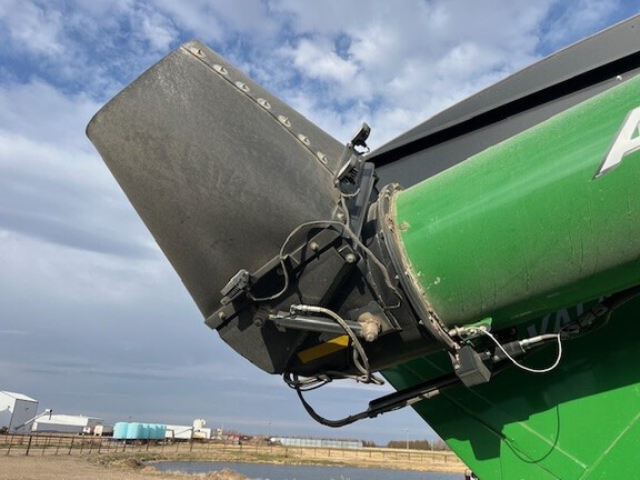 2022 Brent 2096 Grain Cart