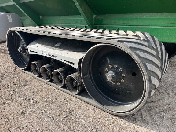 2022 Brent 2096 Grain Cart