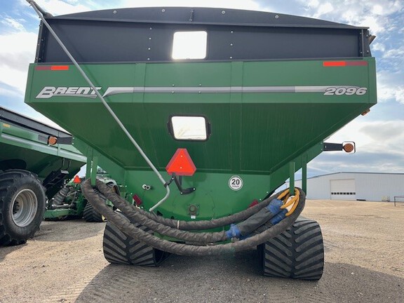 2022 Brent 2096 Grain Cart