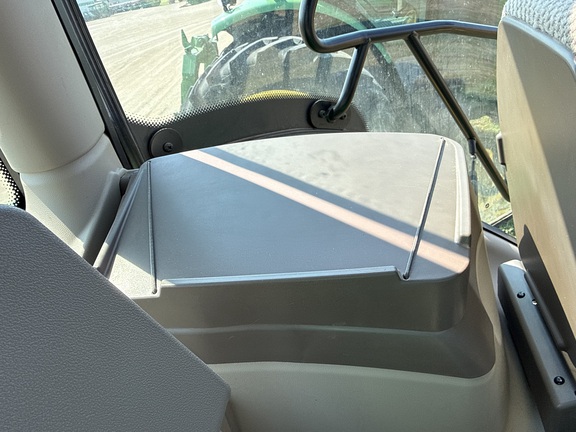 2022 John Deere 6175R Tractor