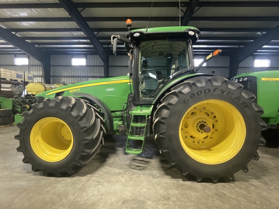 2010 John Deere 8320R Tractor