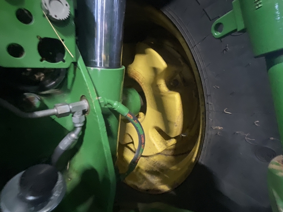 2010 John Deere 8320R Tractor