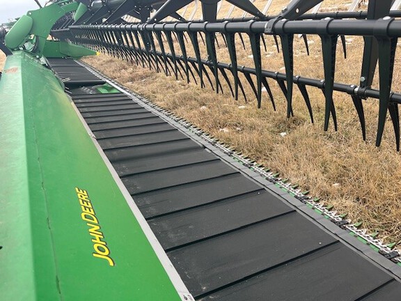 2018 John Deere 645FD Header Combine