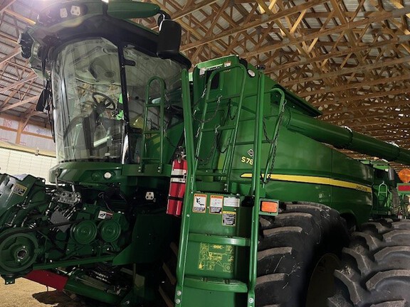 2023 John Deere S780 Combine