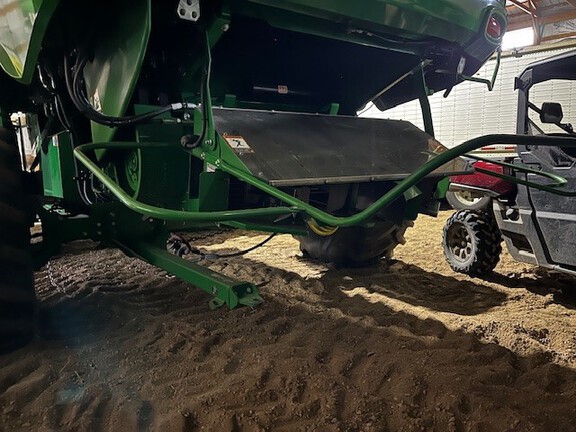 2023 John Deere S780 Combine