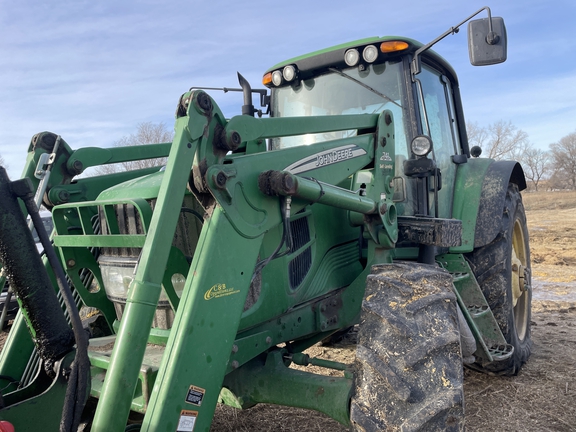2010 John Deere 7330 Tractor