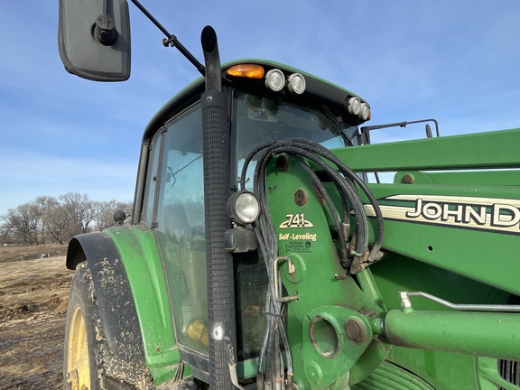 2010 John Deere 7330 Tractor