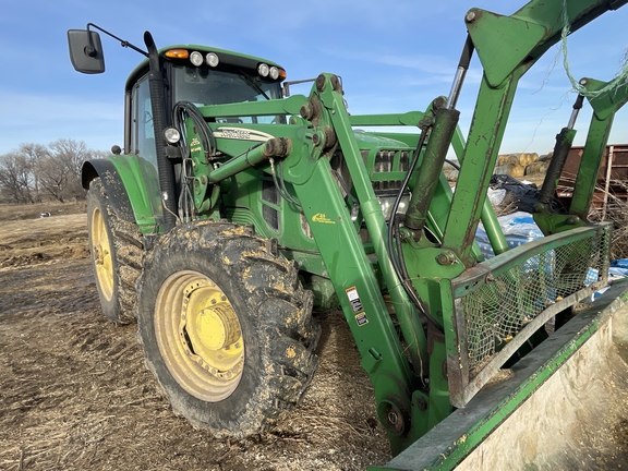 2010 John Deere 7330 Tractor