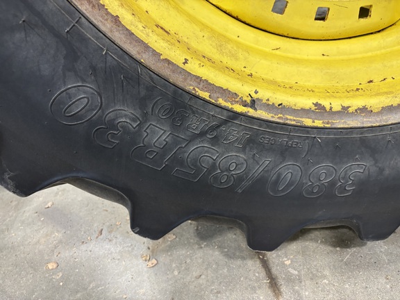 2010 John Deere 7330 Tractor