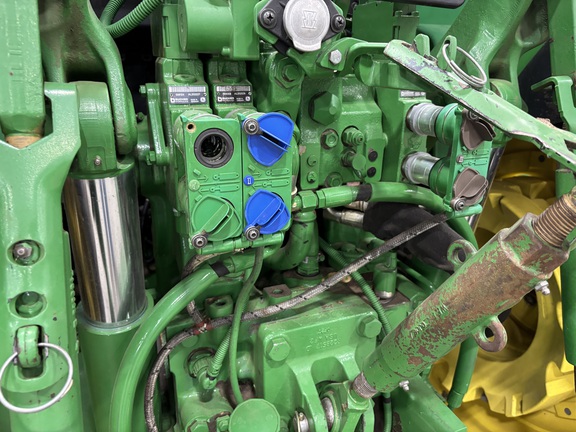 2010 John Deere 7330 Tractor