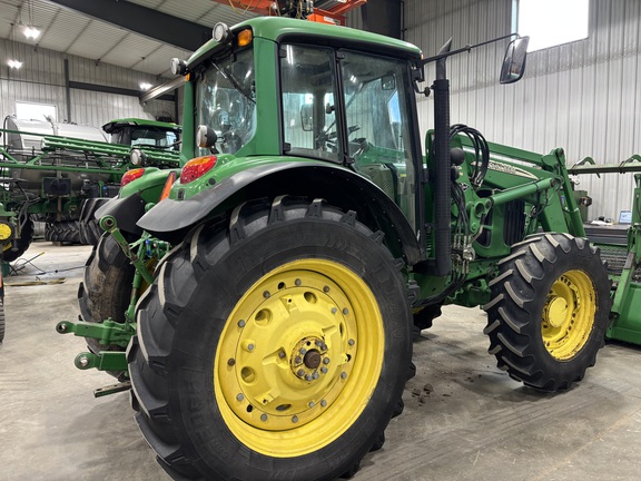 2010 John Deere 7330 Tractor
