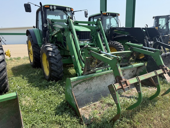 2010 John Deere 7330 Tractor