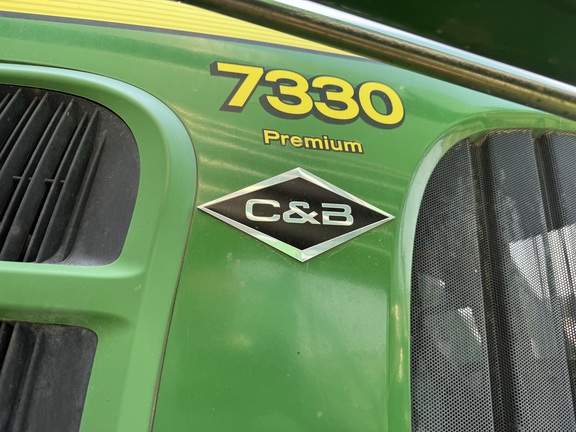 2010 John Deere 7330 Tractor
