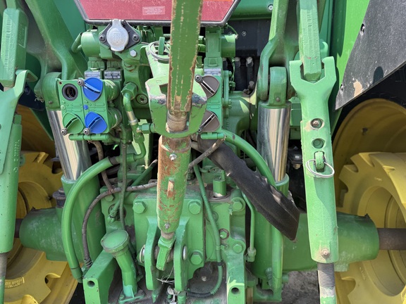 2010 John Deere 7330 Tractor