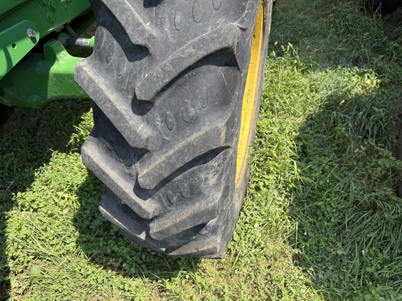 2010 John Deere 7330 Tractor