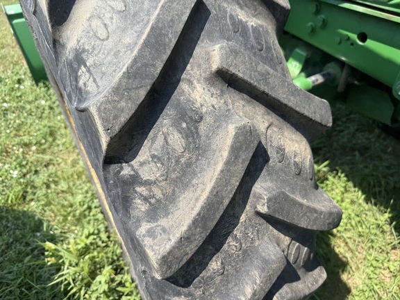 2010 John Deere 7330 Tractor
