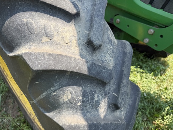 2010 John Deere 7330 Tractor