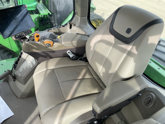 2025 John Deere 9RX 540 Tractor Rubber Track