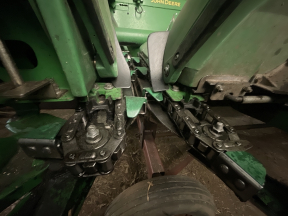 2014 John Deere 608C Header Corn Head
