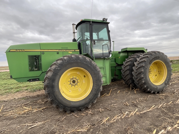 1994 John Deere 8770 Tractor 4WD