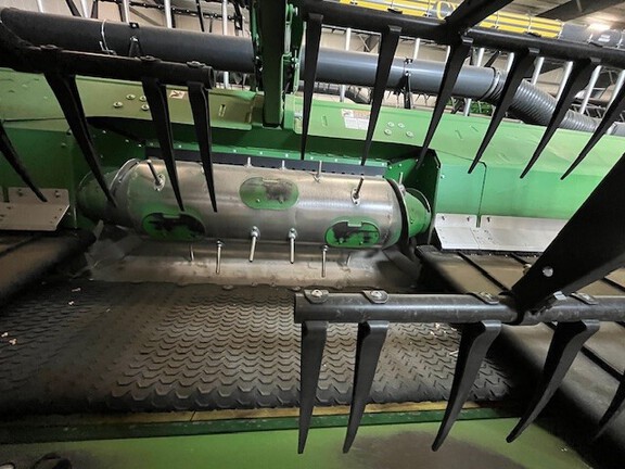 2020 John Deere 745FD Header Combine