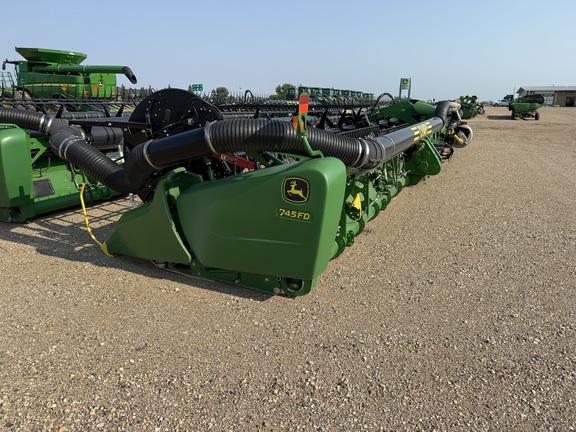 2020 John Deere 745FD Header Combine