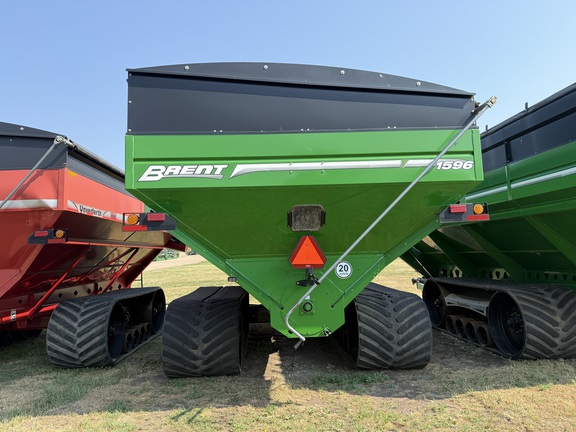 2020 Brent 1596 Grain Cart