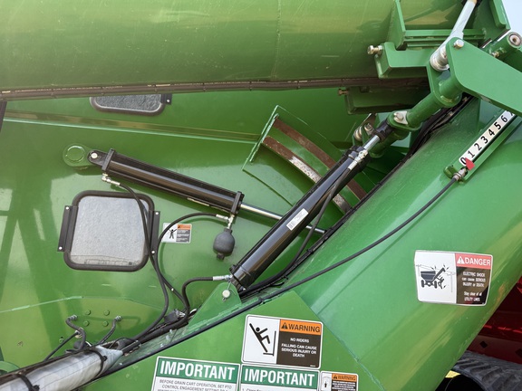2020 Brent 1596 Grain Cart