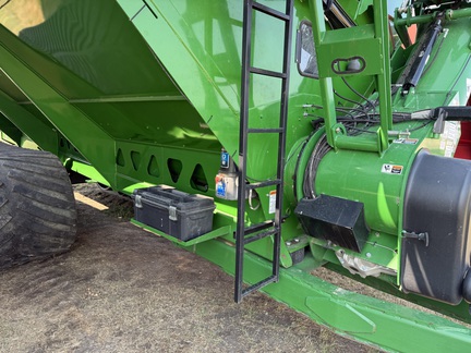 2020 Brent 1596 Grain Cart