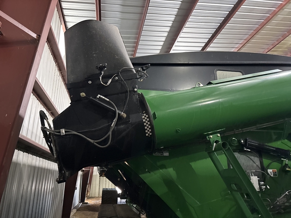 2021 Brent 1596 Grain Cart