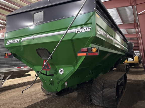 2021 Brent 1596 Grain Cart