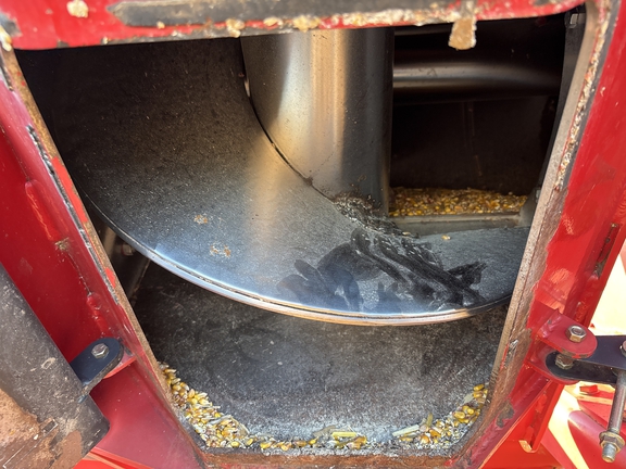 2012 Brent 1310 Grain Cart