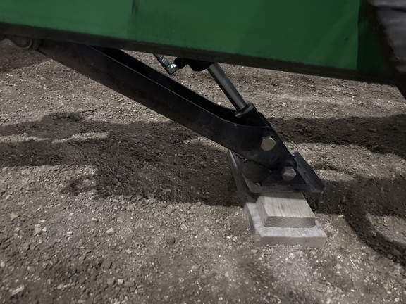 2020 Brent 1596 Grain Cart