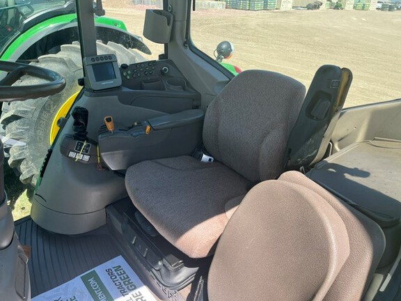 2010 John Deere 7530 Premium Tractor