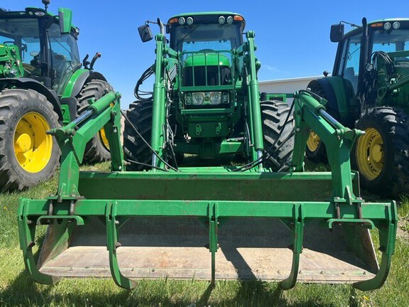 2010 John Deere 7530 Premium Tractor