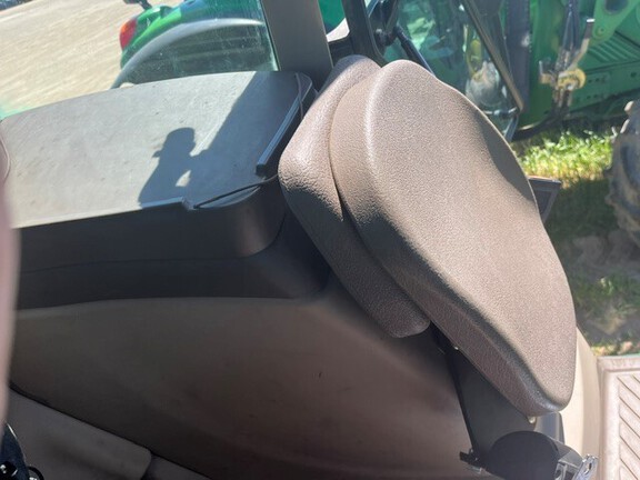2010 John Deere 7530 Premium Tractor