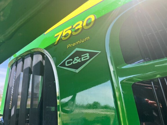 2010 John Deere 7530 Premium Tractor
