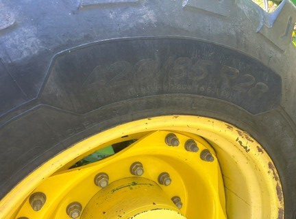 2010 John Deere 7530 Premium Tractor