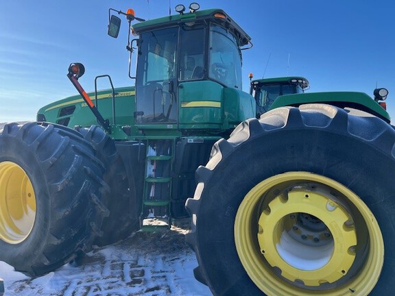 2011 John Deere 9330 Tractor 4WD