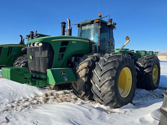 2011 John Deere 9330 Tractor 4WD