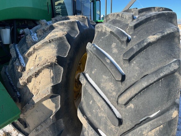 2011 John Deere 9330 Tractor 4WD