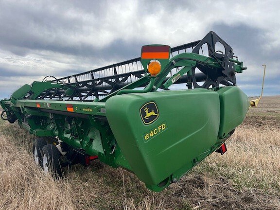 2014 John Deere 640FD Header Combine