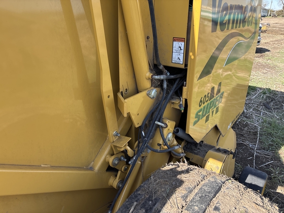2013 Vermeer 605SM Baler/Round