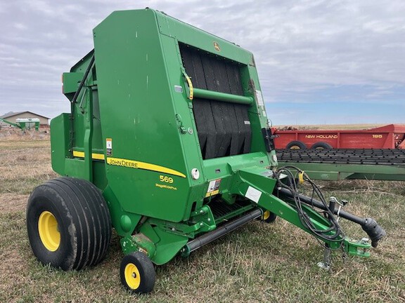 2016 John Deere 569 Baler/Round