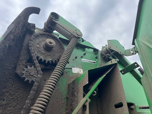 2016 John Deere 569 Baler/Round
