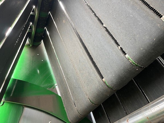 2016 John Deere 569 Baler/Round